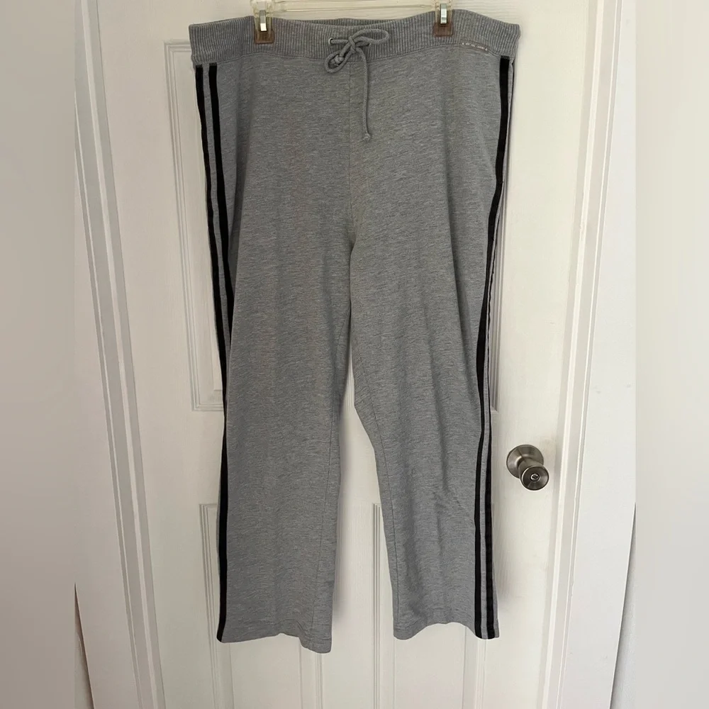 New York Laundry plus Gray Sweatpants with Black Accents